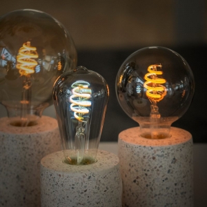 Smart retro looking Edison light bulbs LED